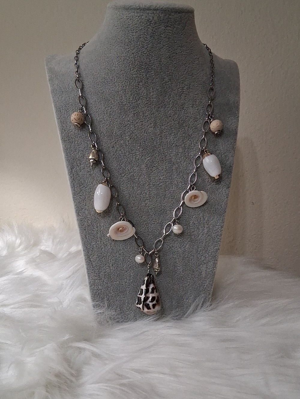 NWT J. Jill White, Brown And Silver Shell Necklace